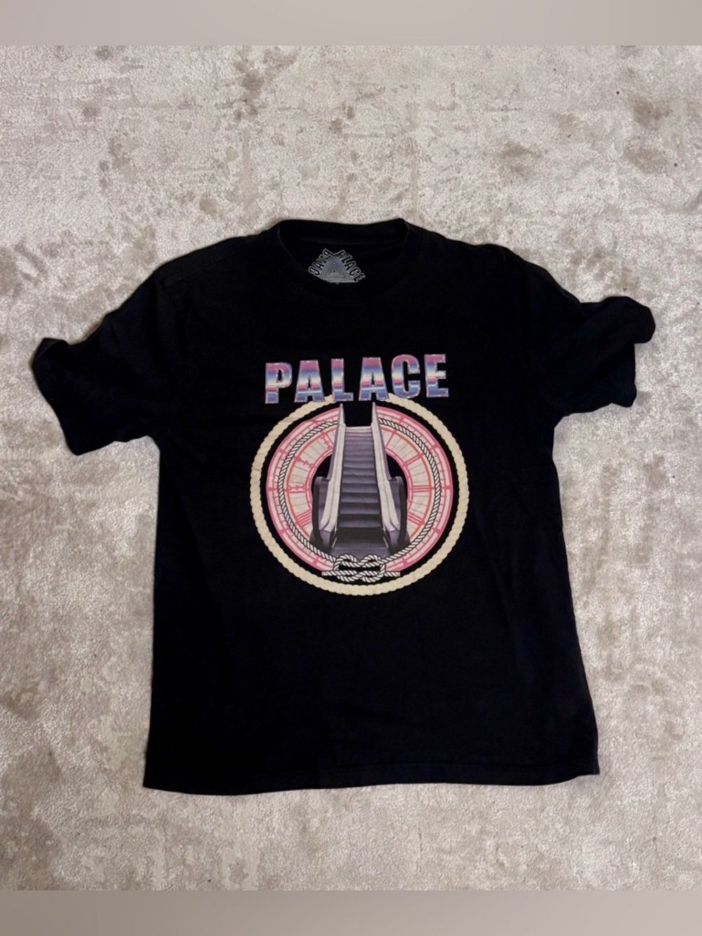 *Rare* PALACE - Londonium T- Shirt - Size M - Black